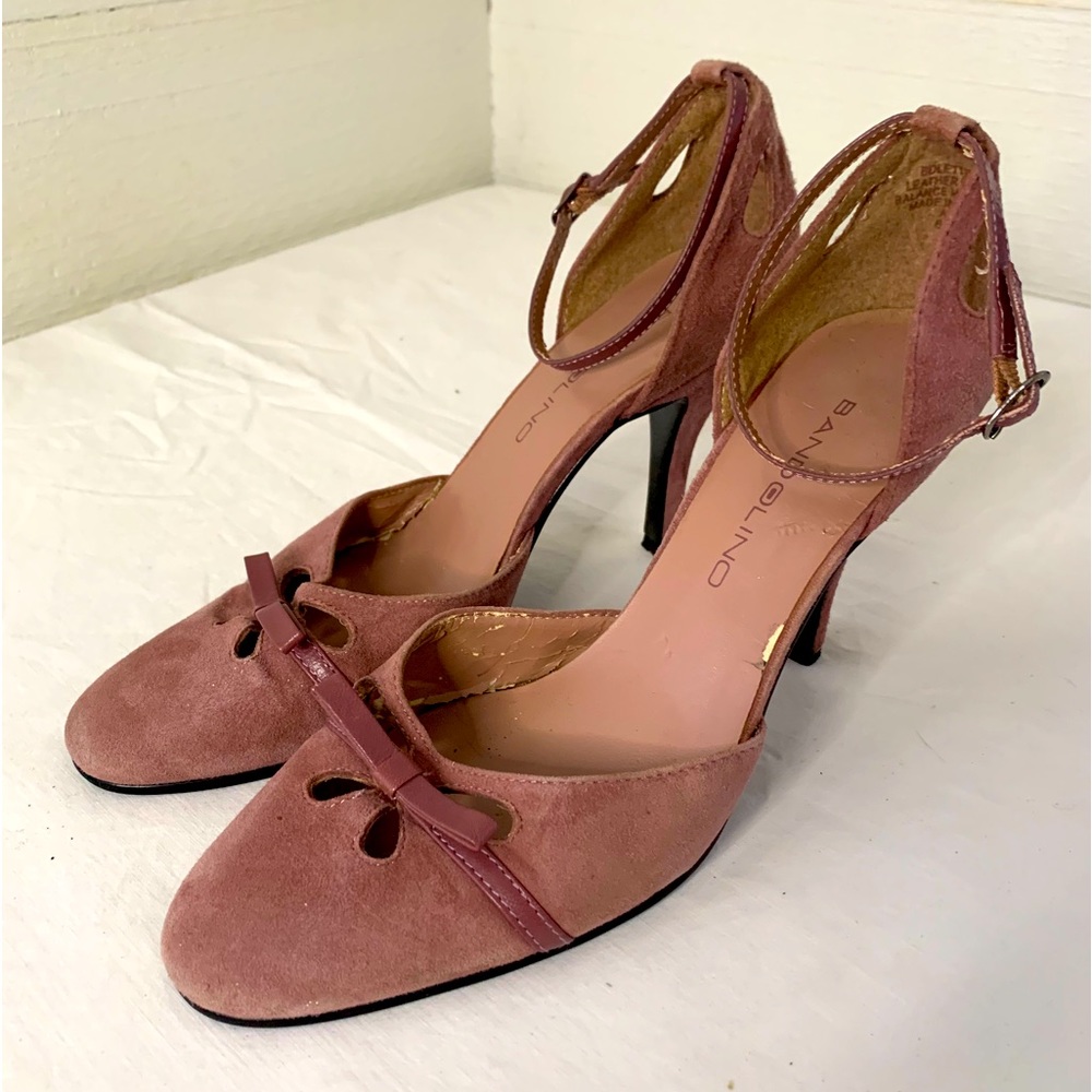 Bandolino 4” Leather Heels.  Size 6-1/2.  Color Dusty Rose.